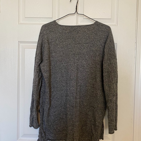 Babaton wool-blend v-neck top - Picture 4 of 5
